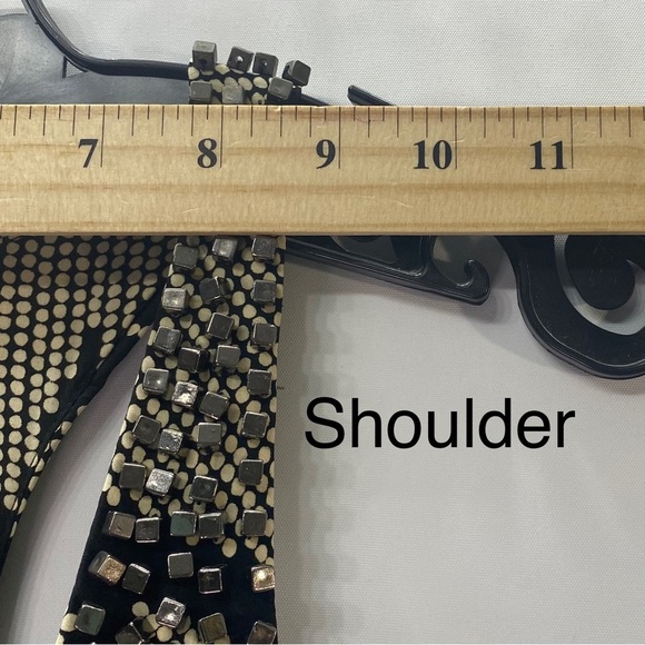 Stylish Sleeveless Mini Dress Small Embellished Neck
Peplum Design Side Pockets - Picture 7 of 12